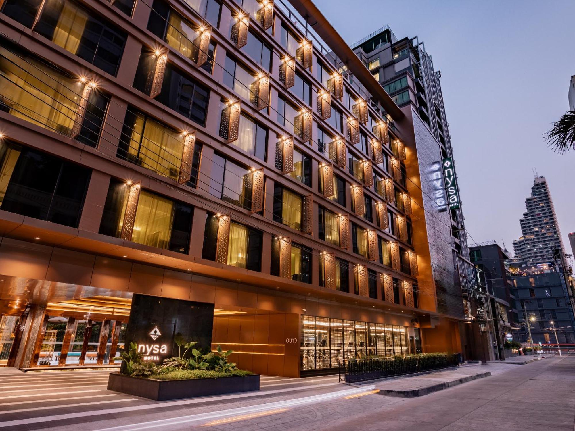 Nysa Hotel Bangkok Sukhumvit 11 ภายนอก รูปภาพ The hotel in 2016