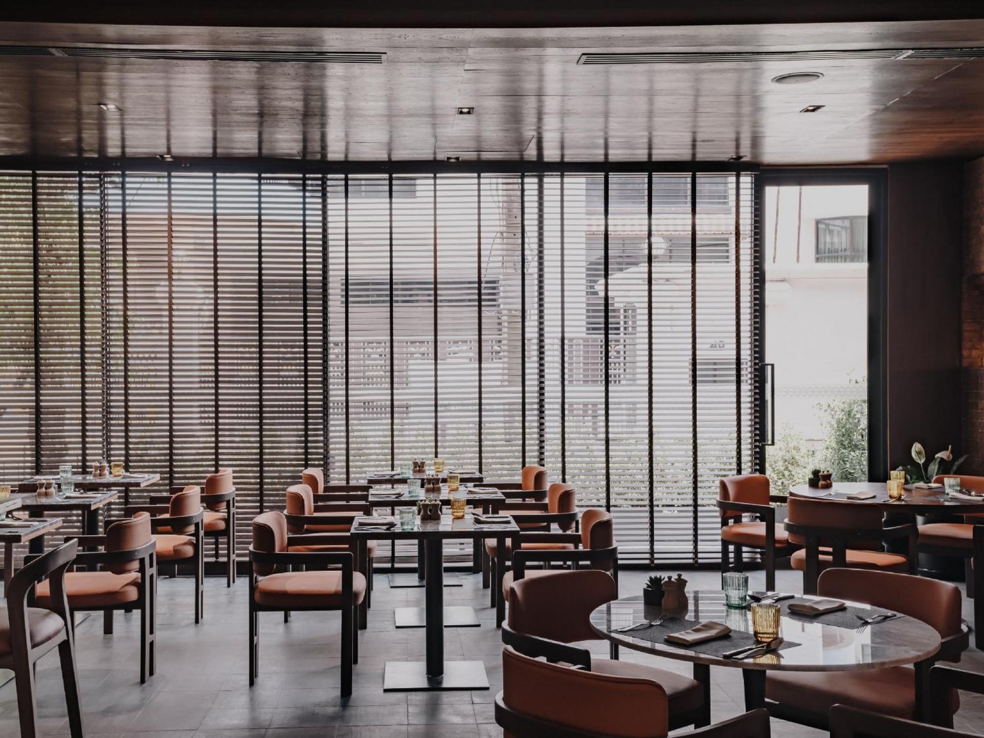 Nysa Hotel Bangkok Sukhumvit 11 ภายนอก รูปภาพ Restaurant interior