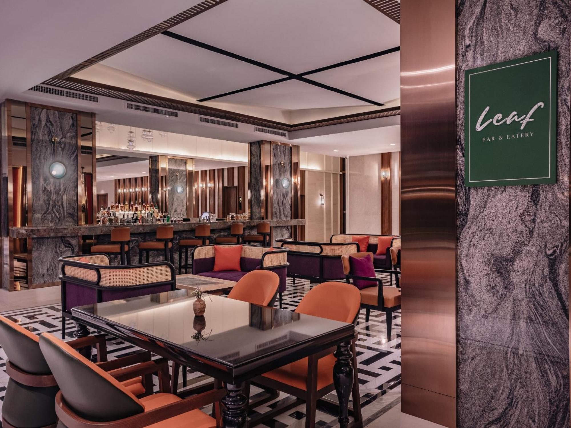 Nysa Hotel Bangkok Sukhumvit 11 ภายนอก รูปภาพ Verf Bar & Lounge