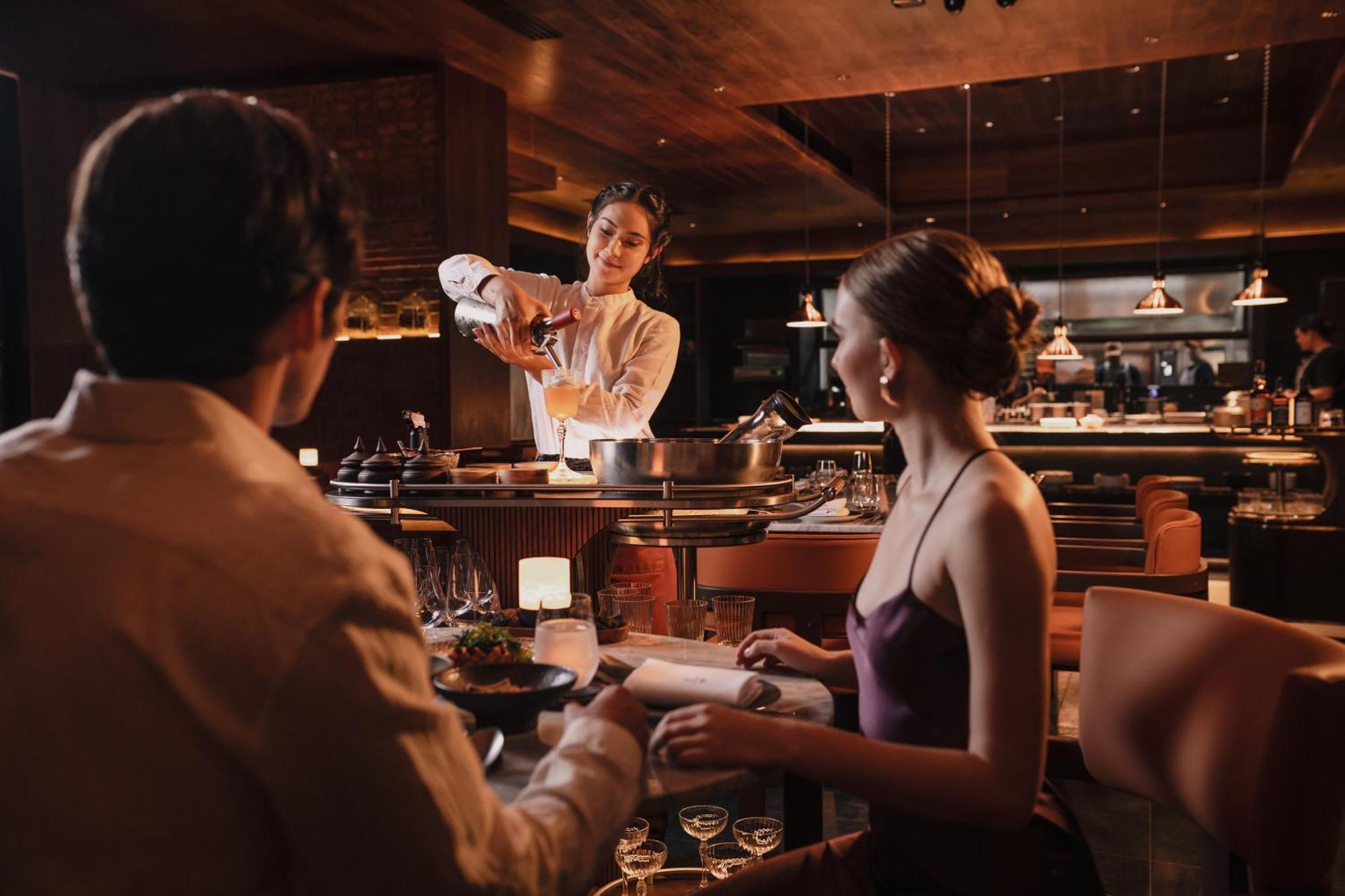 Nysa Hotel Bangkok Sukhumvit 11 ภายนอก รูปภาพ A restaurant in Moscow